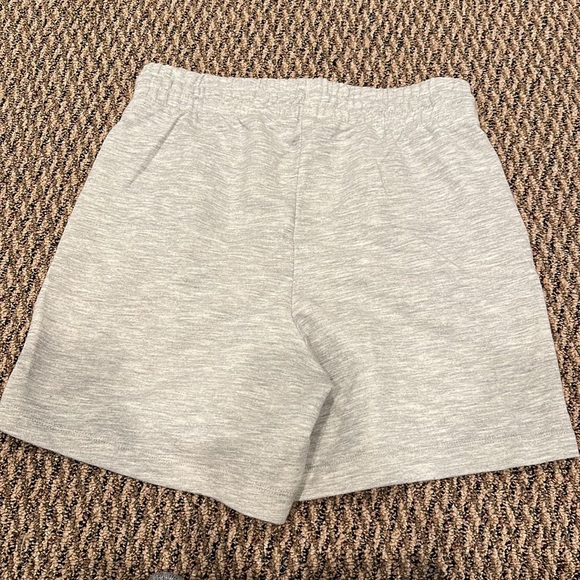 NEW Danskin women’s gray shorts - Picture 6 of 6